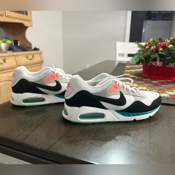 Nike Air max Correlate - size 10 - Picture 3 of 4